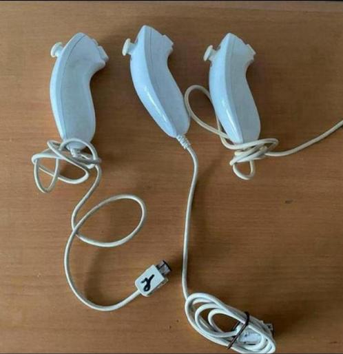 Nunchuck Wii wit (WII), Spelcomputers en Games, Games | Nintendo Wii, Zo goed als nieuw, 1 speler, Vanaf 3 jaar, Ophalen of Verzenden
