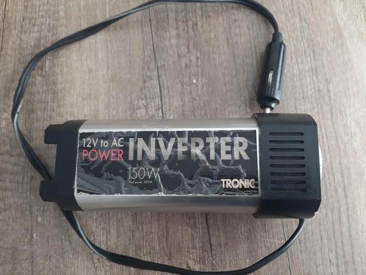 TRONIC 12V naar 220V Omvormer 150W (voor de klussenr), Auto diversen, Auto-accessoires, Gebruikt, Ophalen of Verzenden