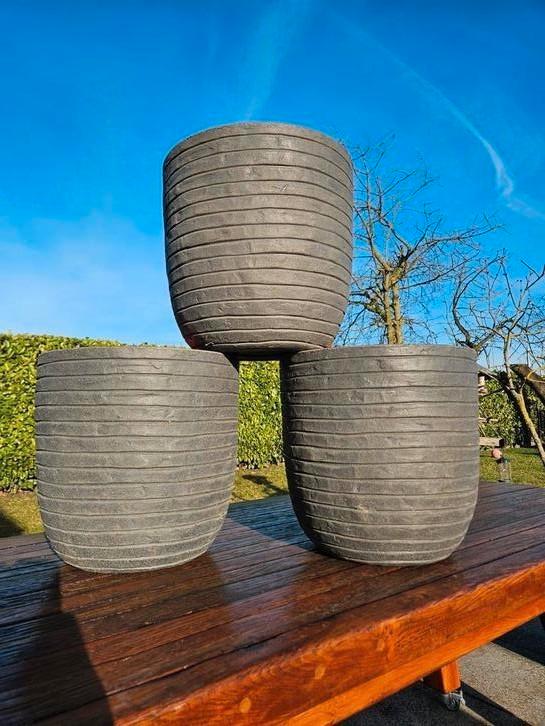 Bieden set van 3 stuks NIEUWE capi bloembakken, Tuin en Terras, Bloembakken en Plantenbakken, Nieuw, Kunststof, Binnen, Balkon