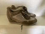 Geox dames sneakers schoenen met sleehak zilver grijs 39,5, Grijs, Ophalen of Verzenden, Zo goed als nieuw, Sneakers of Gympen