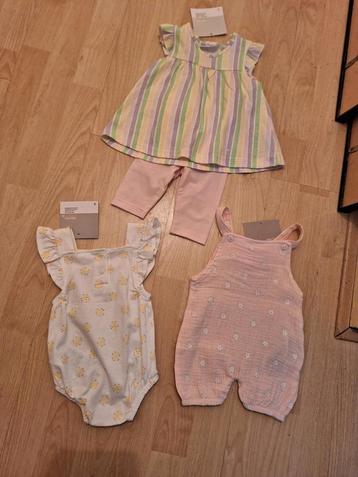 Leuke kleding voor een reborn pop beschikbaar voor biedingen