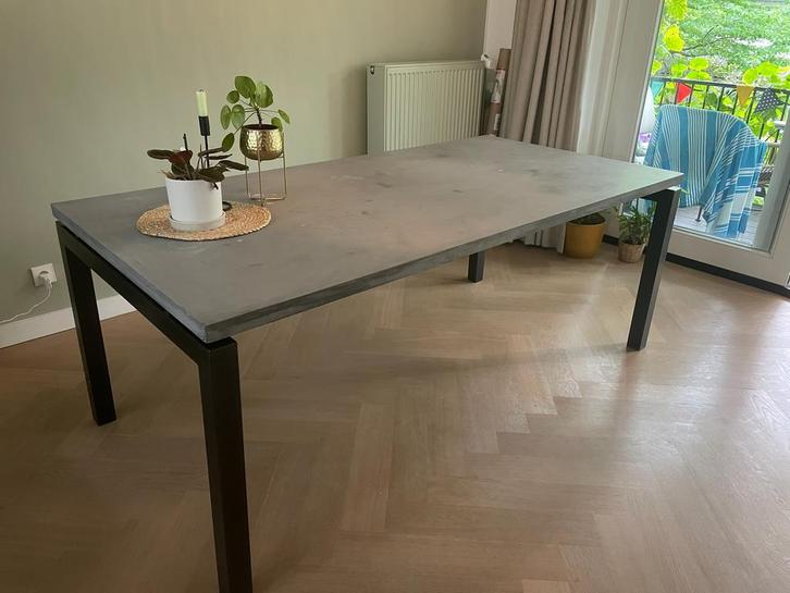 Eettafel - Betonlook, Huis en Inrichting, Tafels | Eettafels, Ophalen