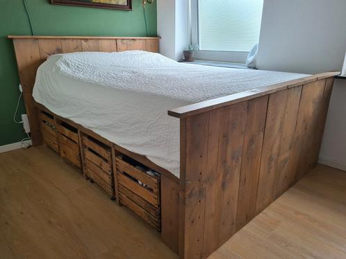 Steigerhouten bed 140x200 met fruitkistjes, Huis en Inrichting, Slaapkamer | Bedden, Gebruikt, Tweepersoons, 140 cm, 200 cm, Steigerhout