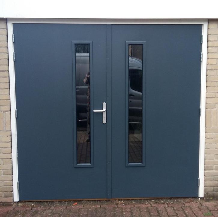 Geïsoleerde garagedeuren met kozijn, Doe-het-zelf en Verbouw, Deuren en Horren, Nieuw, Garagedeur, Glas, Hout, Ophalen of Verzenden