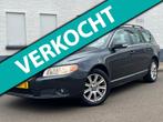 Volvo V70 2.0 T5 Momentum|Leder|Navi|Clima|Cruise|PDC|Netjes, Voorwielaandrijving, Gebruikt, Zwart, Handgeschakeld