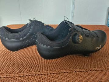 Fizik wielren schoenen mt 43 beschikbaar voor biedingen