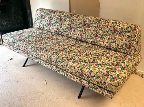Busnelli slaapbank model Relaxy voor Meda top conditie, Huis en Inrichting, Slaapkamer | Slaapbanken, Gebruikt, 140 cm, 200 cm