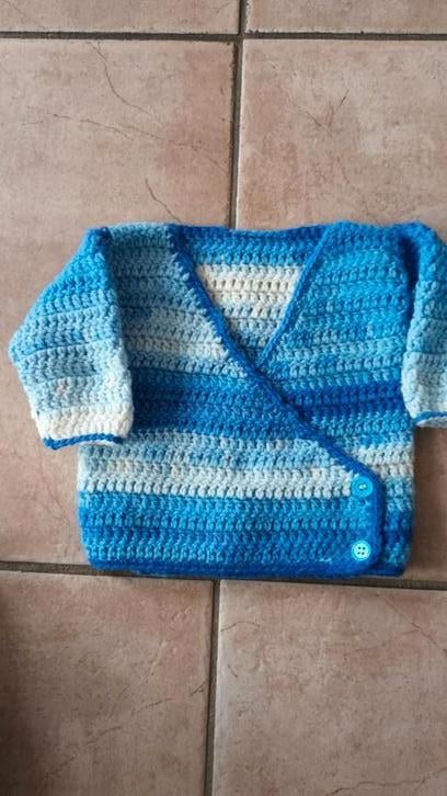 Hand gehaakt overslag vestje, Kinderen en Baby's, Ophalen of Verzenden, Nieuw, Meisje, Truitje of Vestje