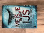 Robert Bryndza - Het meisje in het ijs, Boeken, Thrillers, Robert Bryndza, Ophalen of Verzenden, Zo goed als nieuw, Nederland