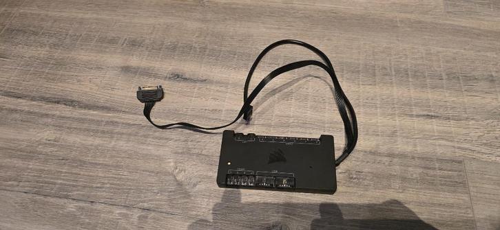 Corsair iCUE Commander PRO, Computers en Software, Computerkoelers, Gebruikt, Waterkoeling, Ophalen of Verzenden