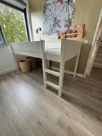 Gratis: Mooie halfhoogslaper inclusief Ikea matras, Kinderen en Baby's, Kinderkamer | Stapelbedden en Hoogslapers, Ophalen, Gebruikt