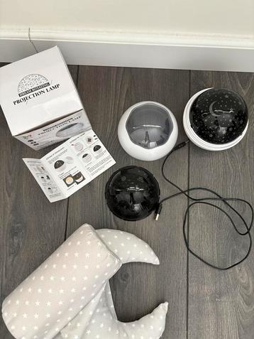Projectielamp voor babykamer  beschikbaar voor biedingen