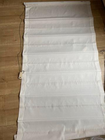 2x Witte Rolgordijnen - 101,5x242 cm - Den Haag beschikbaar voor biedingen