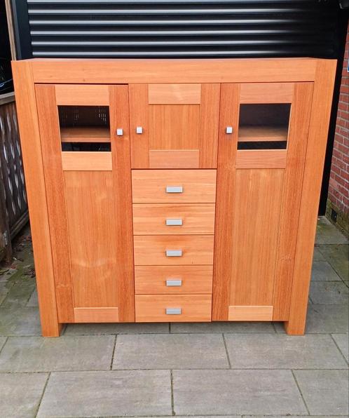 Prachtige teakhouten buffetkast in mooie en stevige staat, Huis en Inrichting, Kasten | Buffetkasten, Zo goed als nieuw, 200 cm of meer