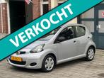 Toyota Aygo 1.0-12V Now-airco-elek ramen, Voorwielaandrijving, Euro 5, Gebruikt, 4 stoelen