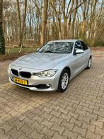 BMW 3-Serie 2012 Grijs, Auto's, Te koop, Zilver of Grijs, Benzine, 73 €/maand