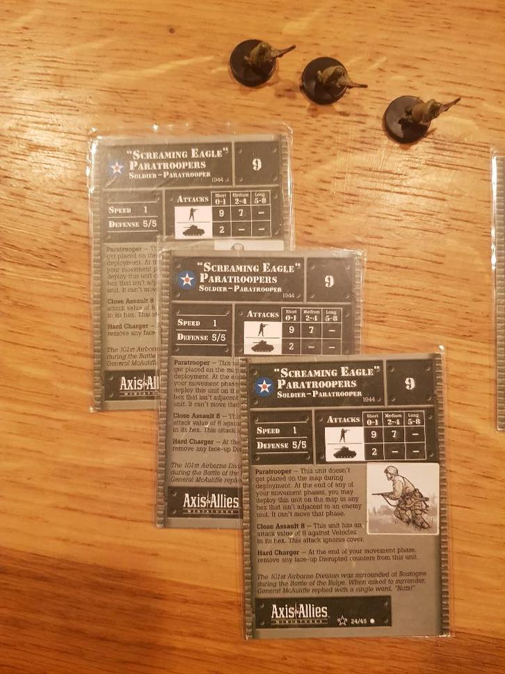 Axis and Allies miniatures - 5 screaming eagle US units, Hobby en Vrije tijd, Wargaming, Zo goed als nieuw, Historisch, Figuurtje(s)