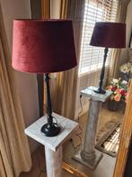 Tafel Lamp Zwart mer Rode Kap, Huis en Inrichting, Lampen | Tafellampen, Ophalen, Zo goed als nieuw, Minder dan 50 cm