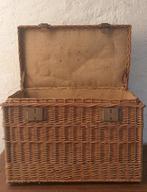 Antieke Franse gevlochten rieten mand met treinkaartje, Ophalen