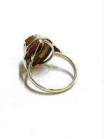 14k gouden ring met een bloedkoraal, Ophalen of Verzenden, Met edelsteen, Dame, Goud