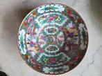 Chinese handgeschilderde Canton Rose Medallion Schaal, Antiek en Kunst, Antiek | Porselein, Ophalen of Verzenden