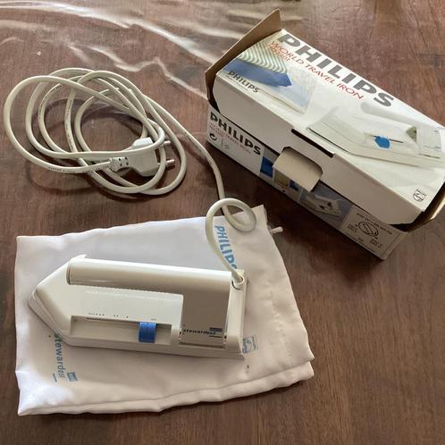 Vintage reis strijkijzer handig voor op de camping, Witgoed en Apparatuur, Strijkijzers en Strijkplanken, Gebruikt, Strijkijzer met snoer
