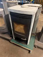 Nette zwarte dikke spekteen houtkachel, Ophalen of Verzenden, Zo goed als nieuw, Hout, Houtkachel