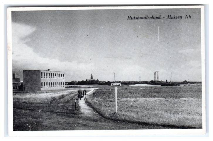 Huizen, Huishoudschool, Verzamelen, Ansichtkaarten | Nederland, Ongelopen, Noord-Holland, 1940 tot 1960, Verzenden
