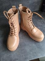 Leuke korte laarsjes maat 39, Ophalen of Verzenden, Zo goed als nieuw, Beige