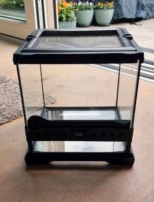 Exo terra 20x20x20 terrarium beschikbaar voor biedingen