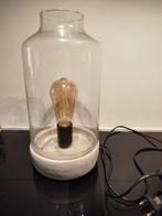 Mooie tafellamp met beton voet en glazen kap, Huis en Inrichting, Lampen | Tafellampen, Ophalen, Zo goed als nieuw, Minder dan 50 cm