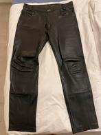 Zwart leren heren jeans broek maat 30/31, Gedragen, Lederen jeans broek, Ophalen of Verzenden, Merkloos