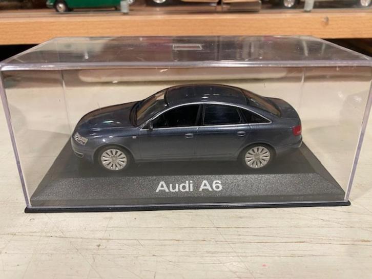 1:43 Audi A6 sedan 2006 Blauw met. MiniChamps, Hobby en Vrije tijd, Modelauto's | 1:43, Gebruikt, Auto, MiniChamps, Ophalen of Verzenden