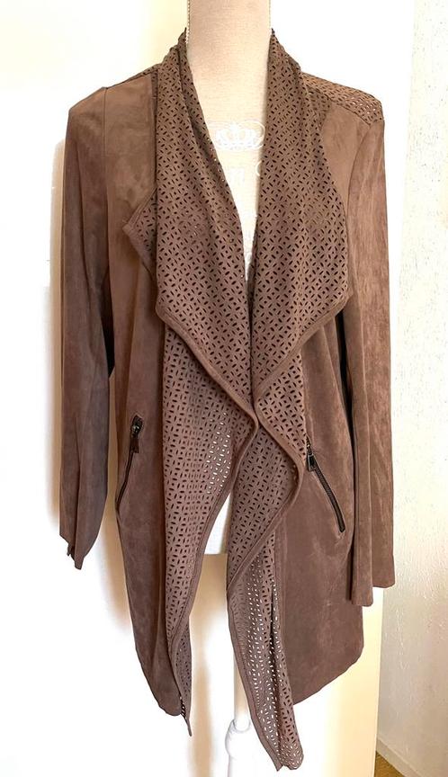 Paprika suedelook vest/jasje maat 44/46(v), Kleding | Dames, Jasjes, Kostuums en Pakken, Zo goed als nieuw, Jasje, Maat 46/48 (XL) of groter