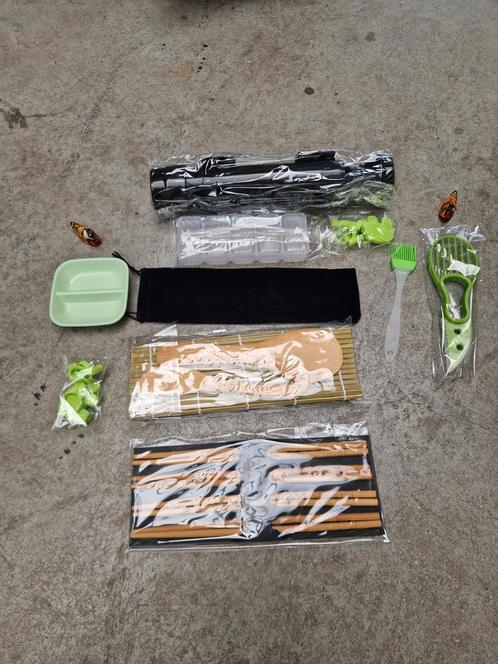Sushi bazooka ! Zelf sushi klaarmaken met deze set, Huis en Inrichting, Keuken | Keukenbenodigdheden, Zo goed als nieuw, Ophalen of Verzenden
