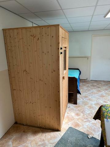 Infrarood sauna en zonnehemel beschikbaar voor biedingen