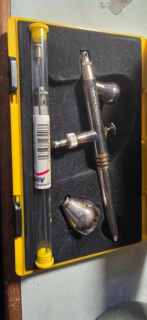 Airbrush Evolution - Perfect voor modelbouw!, Hobby en Vrije tijd, Schilderen, Zo goed als nieuw, Overige typen, Ophalen