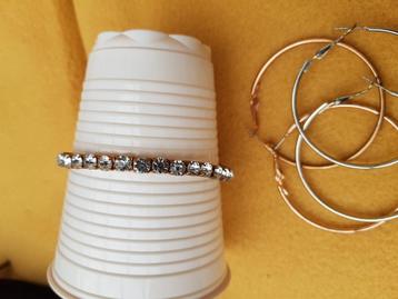 armband met glazen stenen  beschikbaar voor biedingen