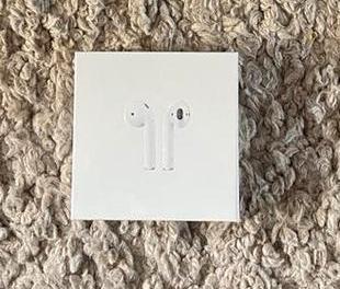 Apple AirPods 2 | Nieuw beschikbaar voor biedingen