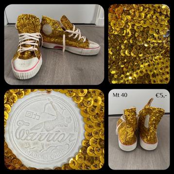 Glittergympen mt 40 beschikbaar voor biedingen