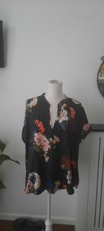 Blouse zwart gebloemd maat 48/50 is 3xl., Ophalen of Verzenden, Nieuw, Zwart, Blouse of Tuniek