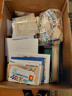 Bananendoos restanten postzegels, Ophalen of Verzenden, Nederland en Buitenland