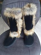Suede dameslaarzen met sierbontjes 39, Hoge laarzen, Zwart, Nieuw, Ophalen of Verzenden