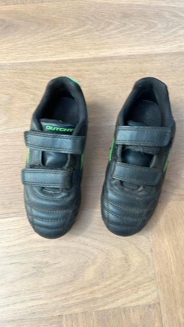 Voetbal schoenen dutsy  Maat 30 beschikbaar voor biedingen