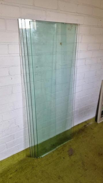 3x glasplaat 8mm voor bv kast beschikbaar voor biedingen