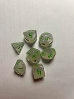 Set van 7 dobbelstenen, Hobby en Vrije tijd, Gezelschapsspellen | Bordspellen, Ophalen of Verzenden, Nieuw