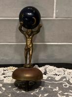 Onderdeel klok, bel met atlasfiguur (190824), Antiek en Kunst, Antiek | Klokken, Ophalen of Verzenden