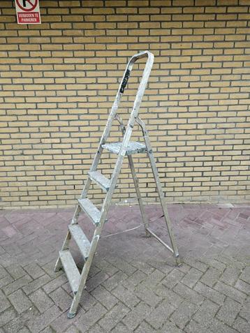Handige aluminium 5 traps vouw trap / ladder! beschikbaar voor biedingen