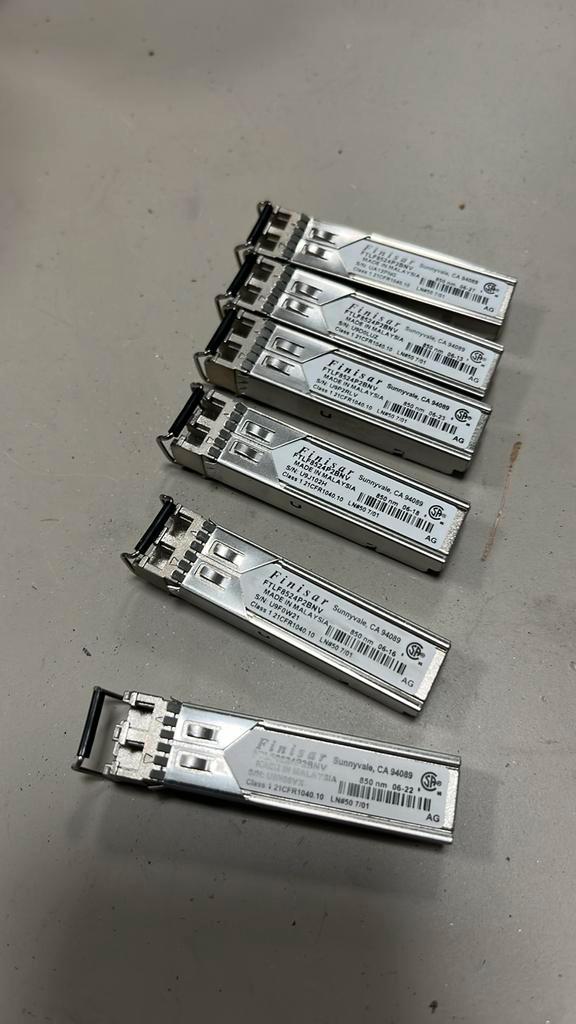 Finisar SFP 4 Gbit glas transciever 6stuks, Computers en Software, Netwerk switches, Gebruikt, Ophalen of Verzenden