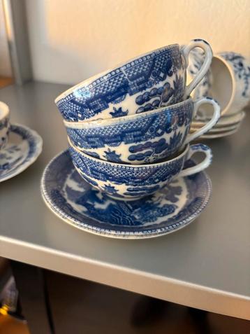 Blauw-Wit Porseleinen Kopjes en Schotels beschikbaar voor biedingen